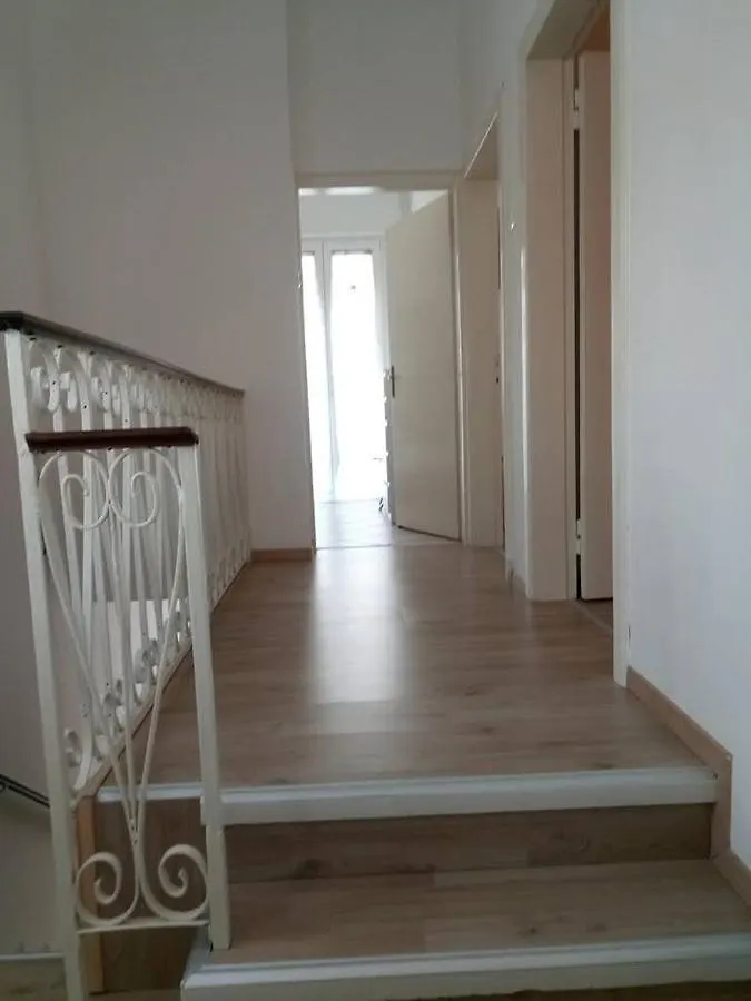 Sunrise20Mt Tram Ingresso Indipendente Daire Mestre