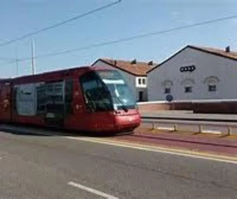Sunrise20Mt Tram Ingresso Indipendente Daire Mestre